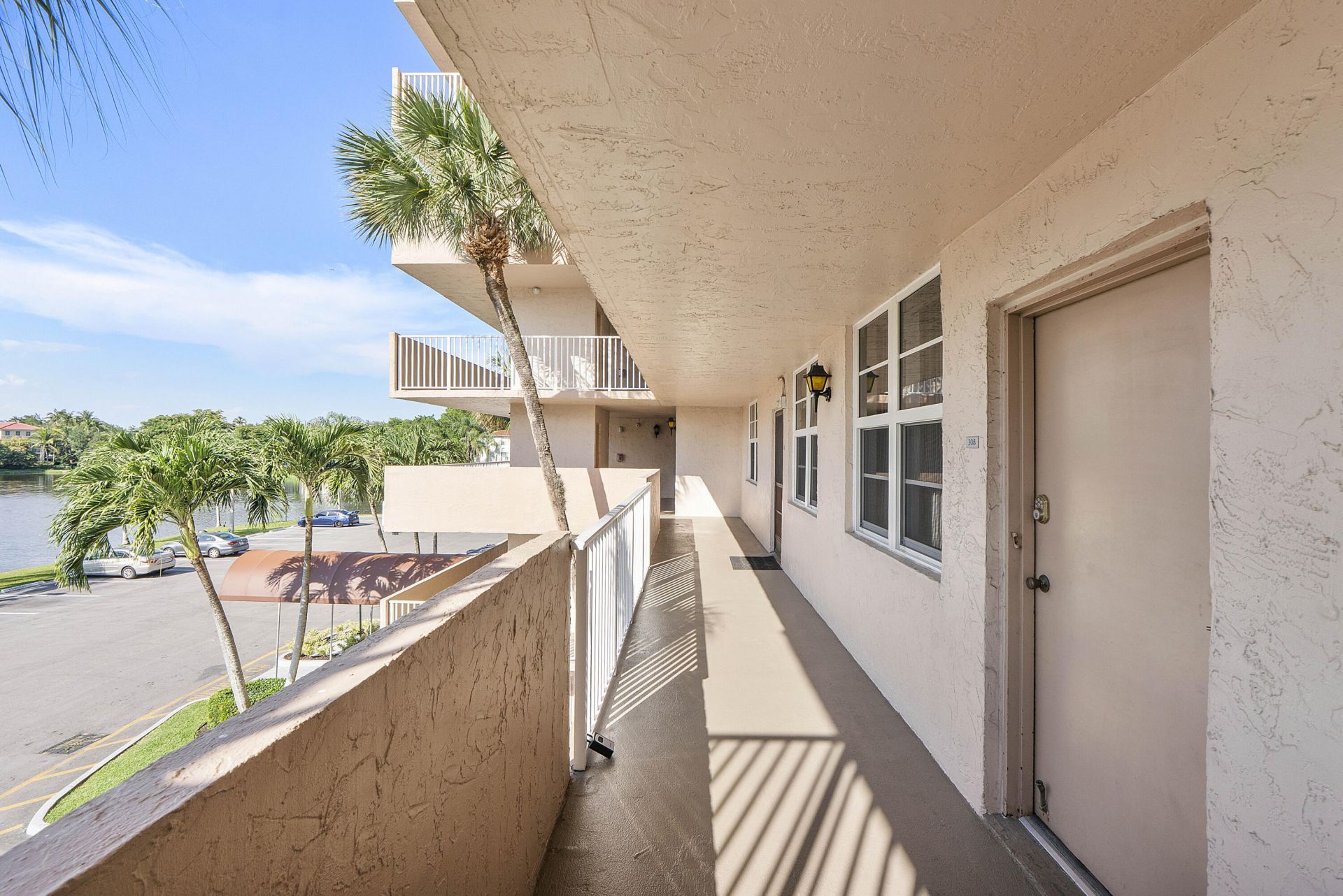 250 Jacaranda Drive, Unit 308, Plantation, FL 33324 Photo