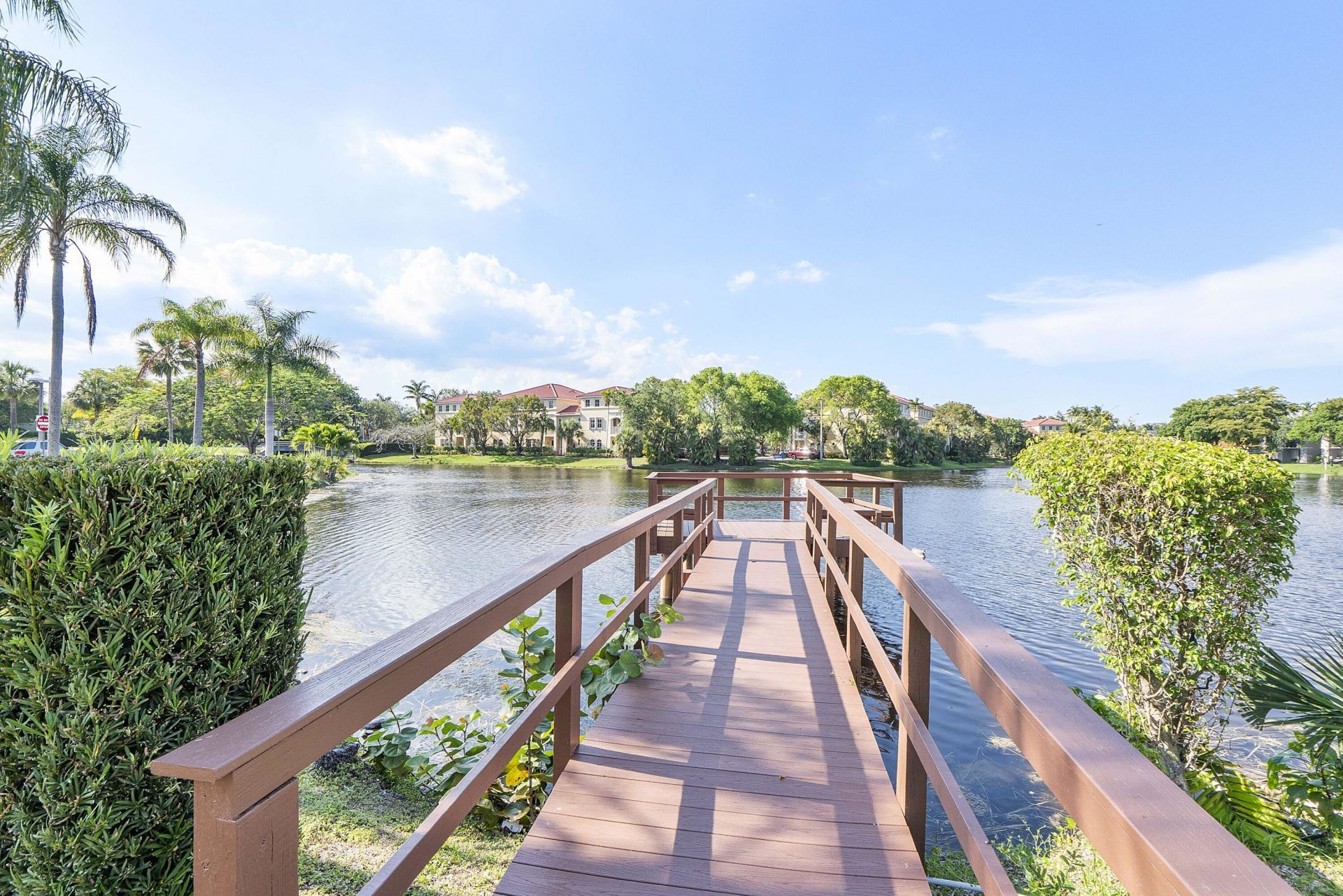 250 Jacaranda Drive, Unit 308, Plantation, FL 33324 Photo