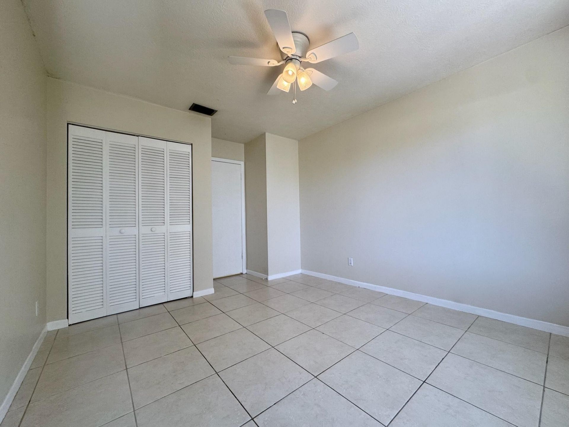 1180 Carlton Court, Unit 207, Fort Pierce, FL 34949 Photo