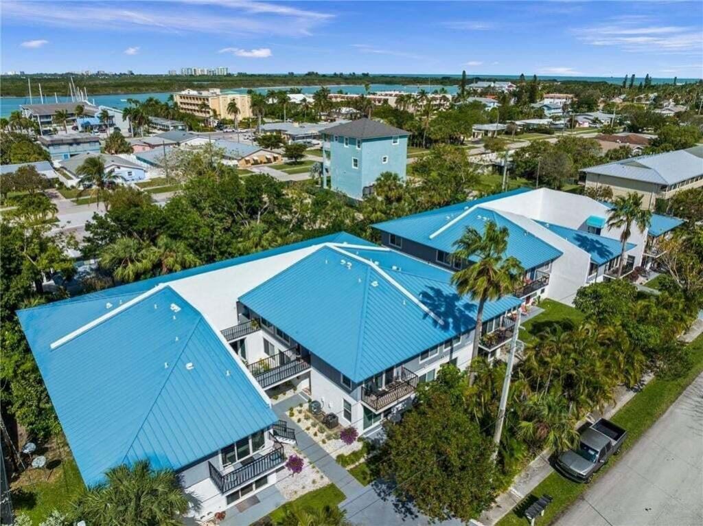 1180 Carlton Court, Unit 207, Fort Pierce, FL 34949 Photo
