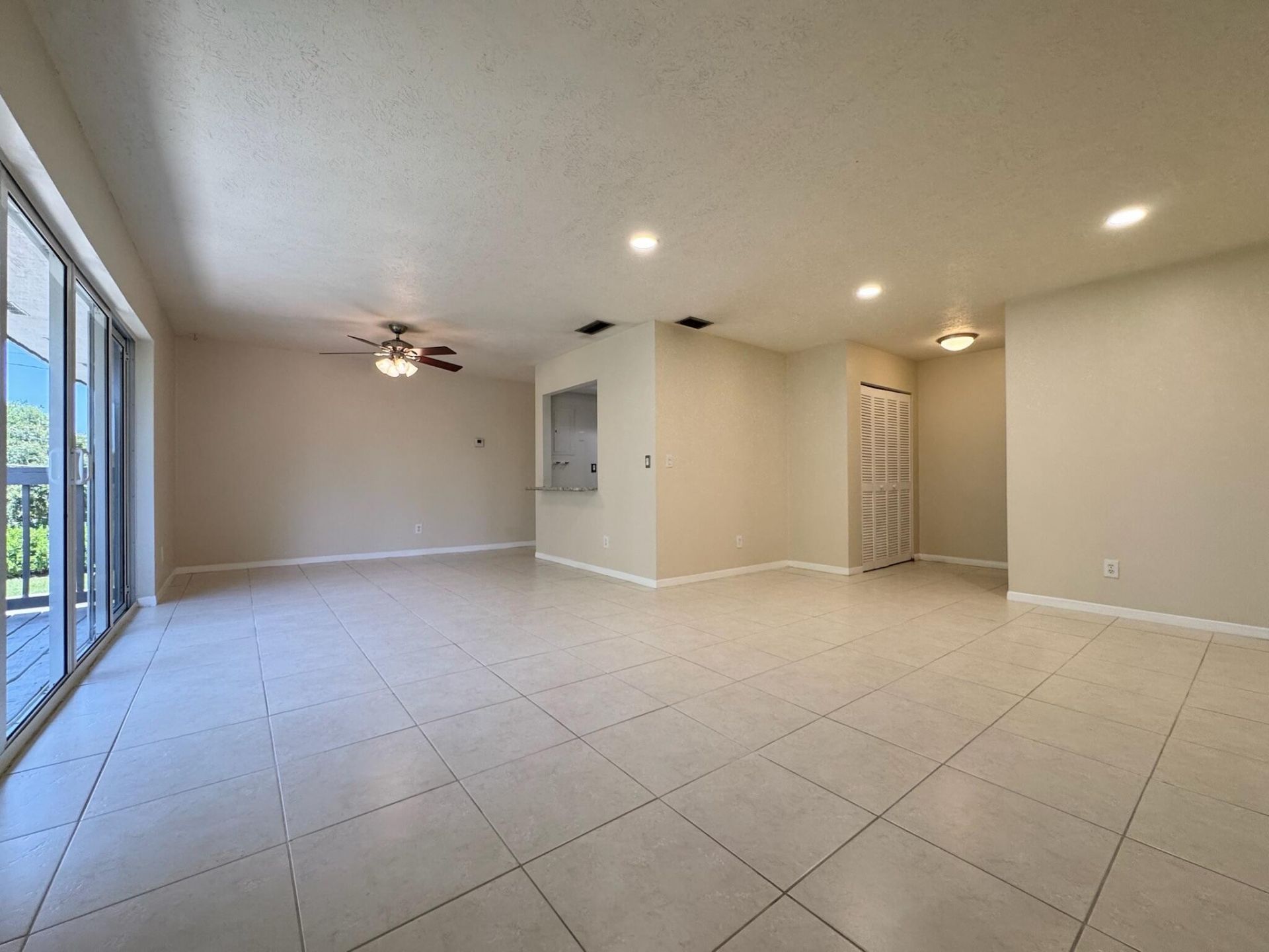 1180 Carlton Court, Unit 207, Fort Pierce, FL 34949 Photo