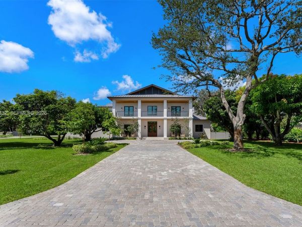 8901 SW 120th St, Miami, FL 33176
