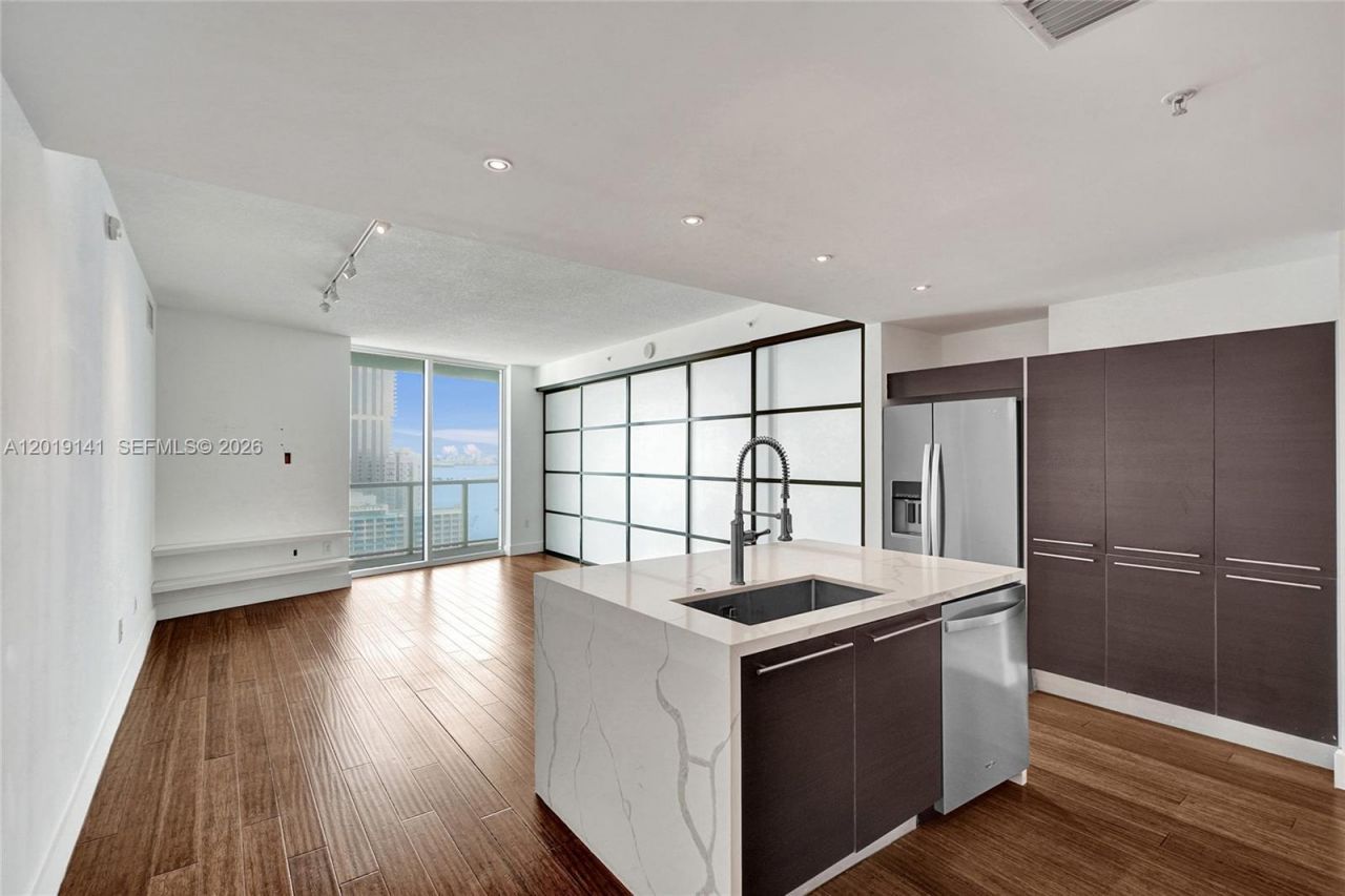 1900 N Bayshore Dr , Unit 2204, Miami, FL 33132 Photo