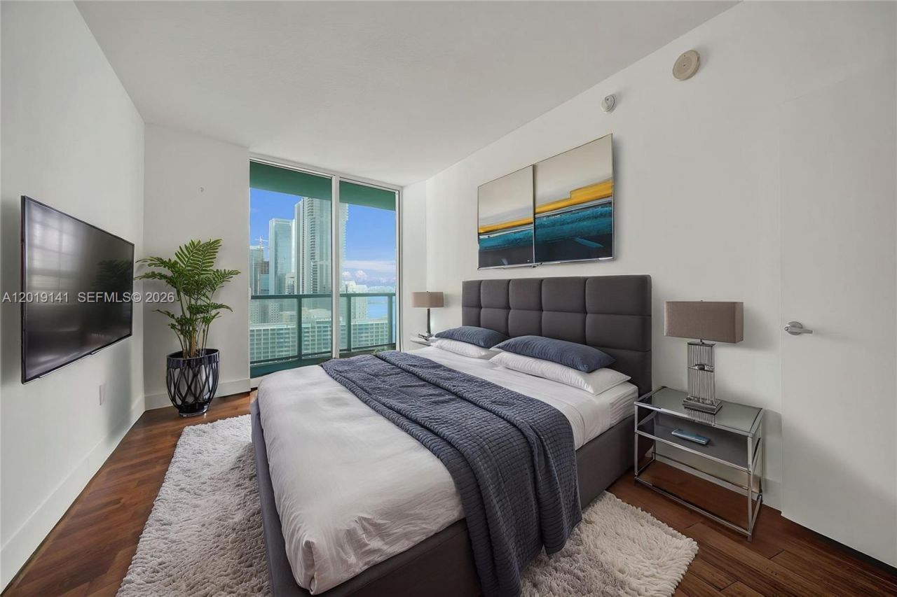 1900 N Bayshore Dr , Unit 2204, Miami, FL 33132 Photo