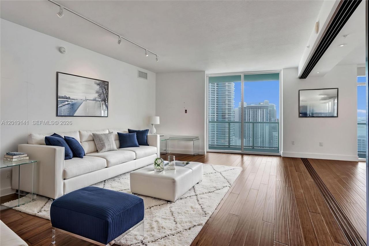 1900 N Bayshore Dr , Unit 2204, Miami, FL 33132 Photo