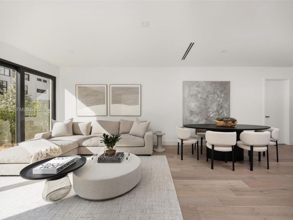 204 Sunrise Dr , Unit 204B, Key Biscayne, FL 33149