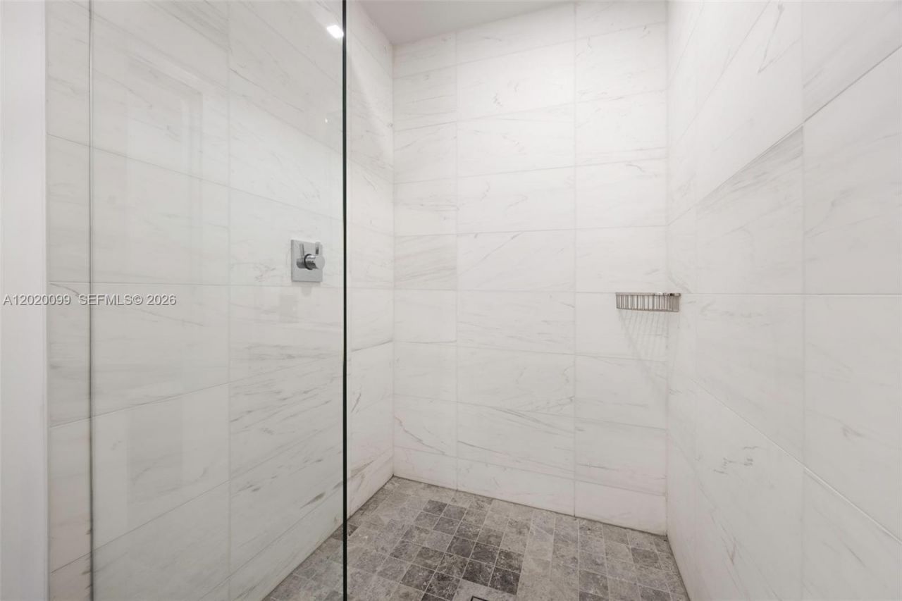 204 Sunrise Dr , Unit 204B, Key Biscayne, FL 33149 Photo