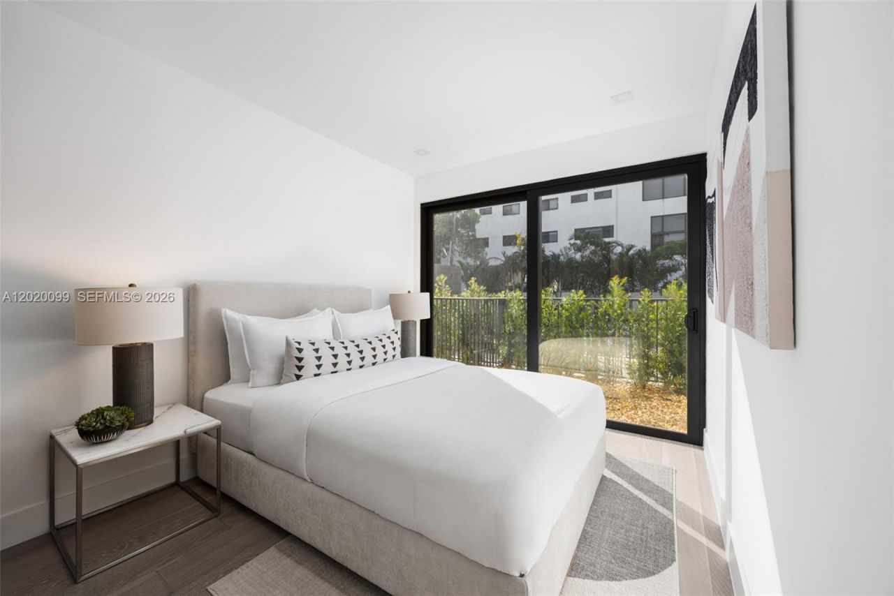 204 Sunrise Dr , Unit 204B, Key Biscayne, FL 33149 Photo