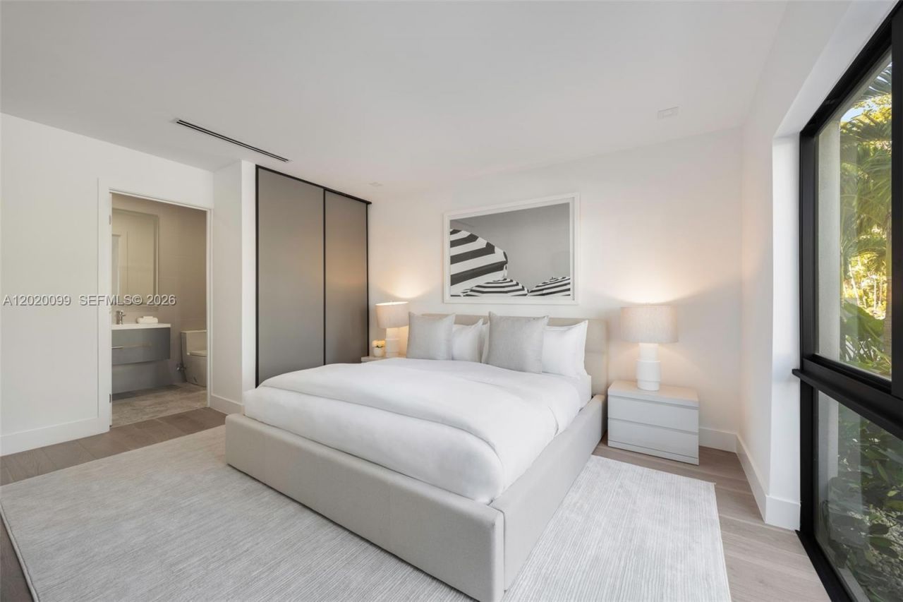 204 Sunrise Dr , Unit 204B, Key Biscayne, FL 33149 Photo