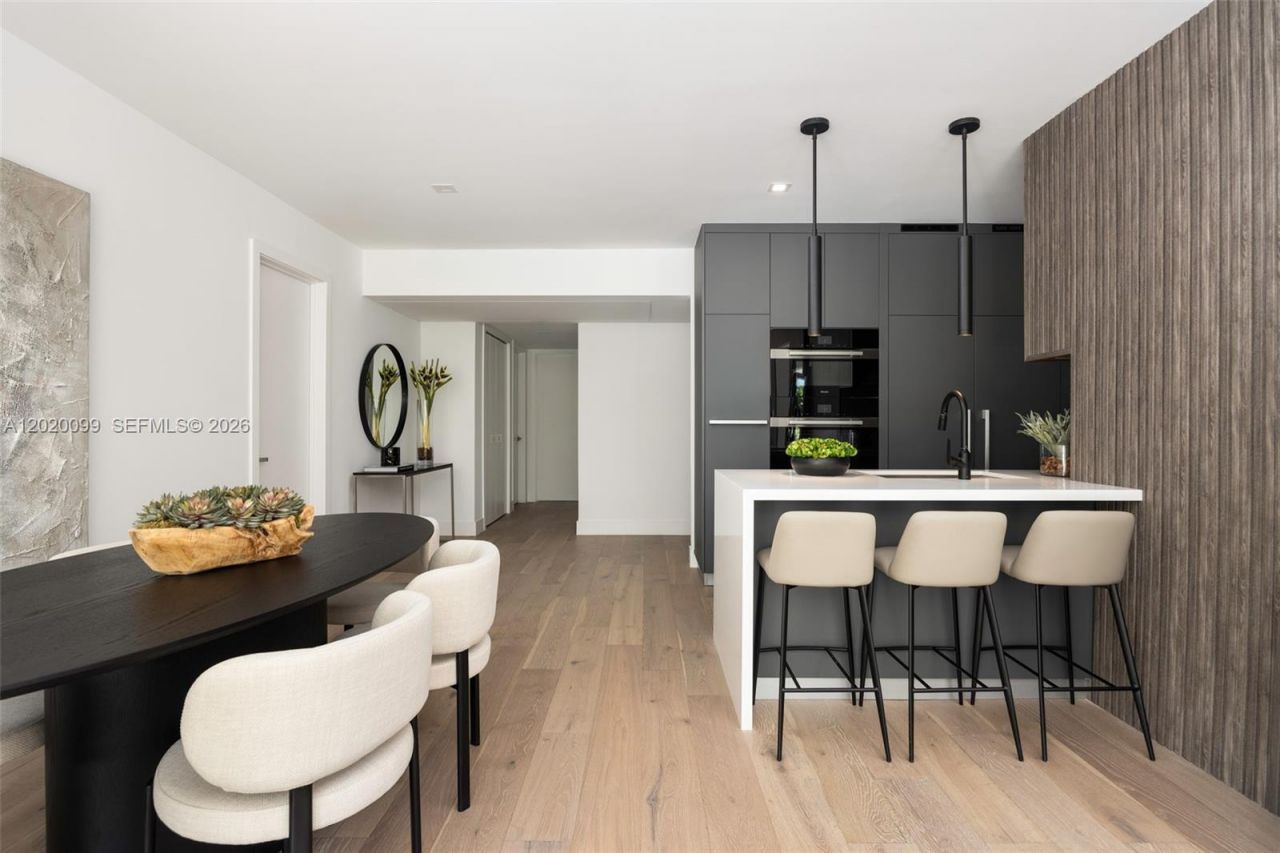 204 Sunrise Dr , Unit 204B, Key Biscayne, FL 33149 Photo