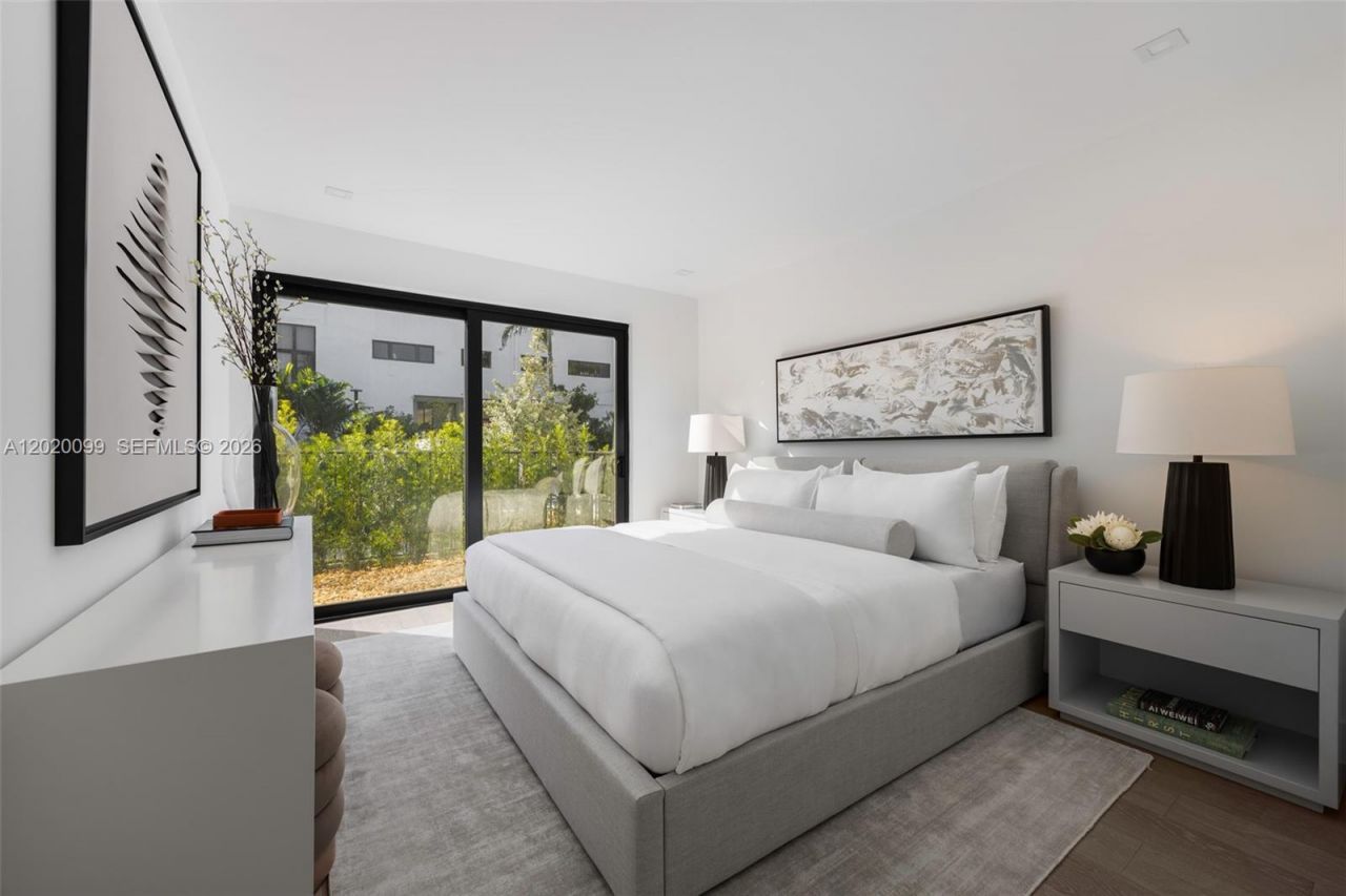 204 Sunrise Dr , Unit 204B, Key Biscayne, FL 33149 Photo