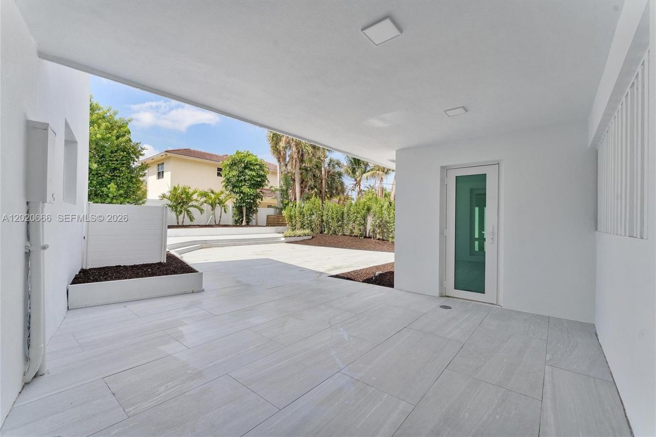 1903 Bay Dr , Pompano Beach, FL 33062 Photo