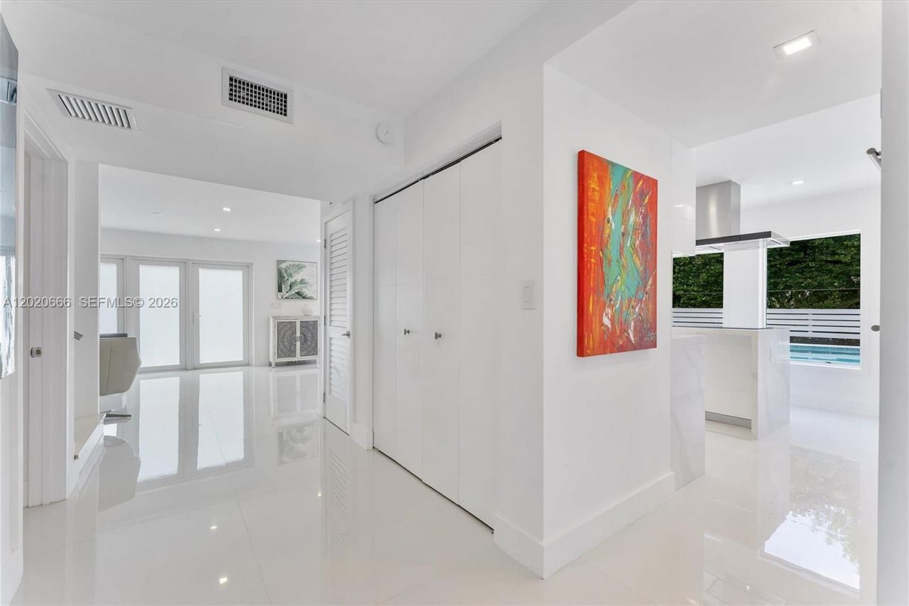 1903 Bay Dr , Pompano Beach, FL 33062 Photo
