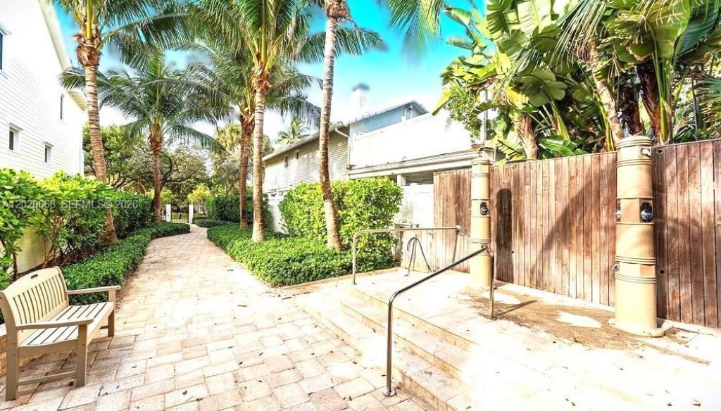 1903 Bay Dr , Pompano Beach, FL 33062 Photo