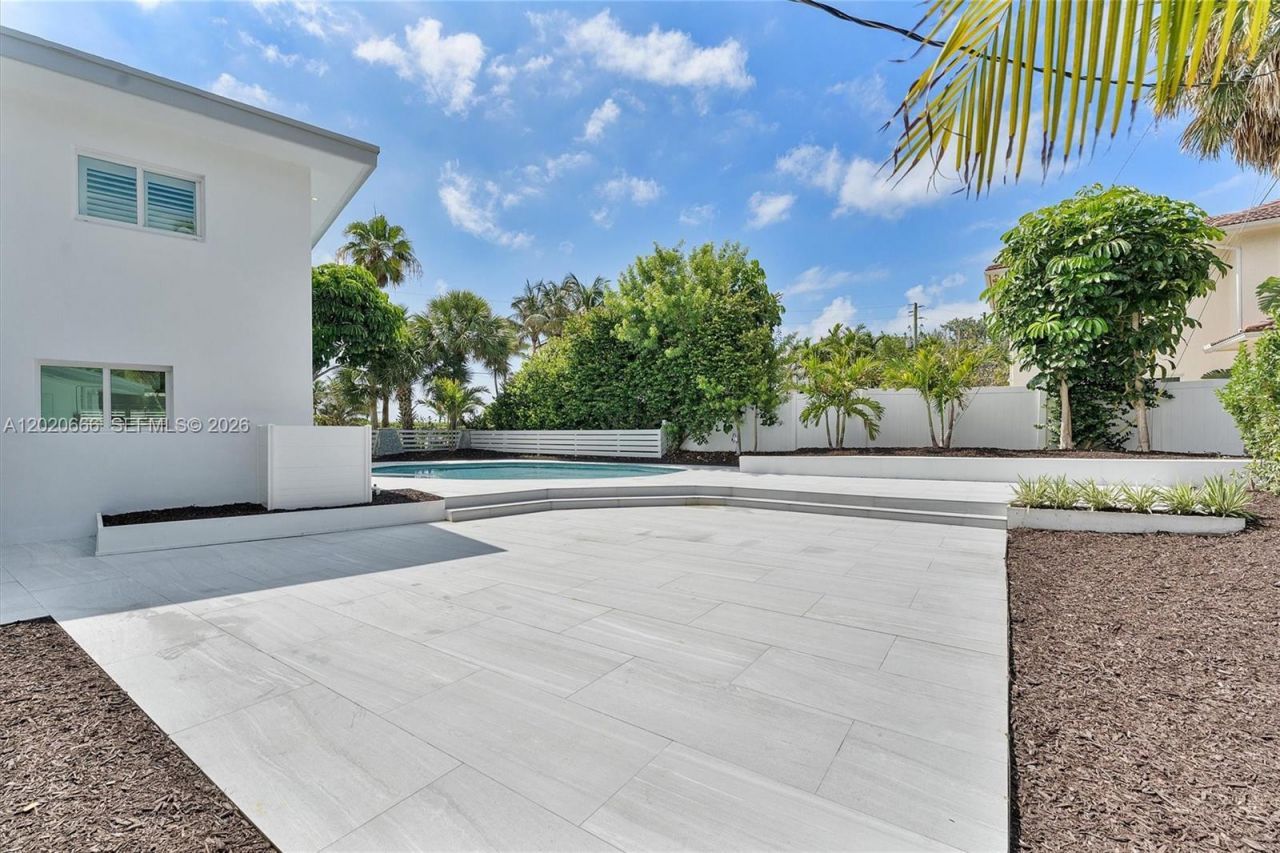 1903 Bay Dr , Pompano Beach, FL 33062 Photo
