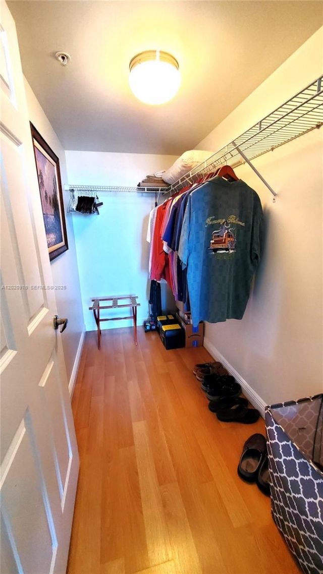 900 SW 8th St , Unit 1501, Miami, FL 33130 Photo