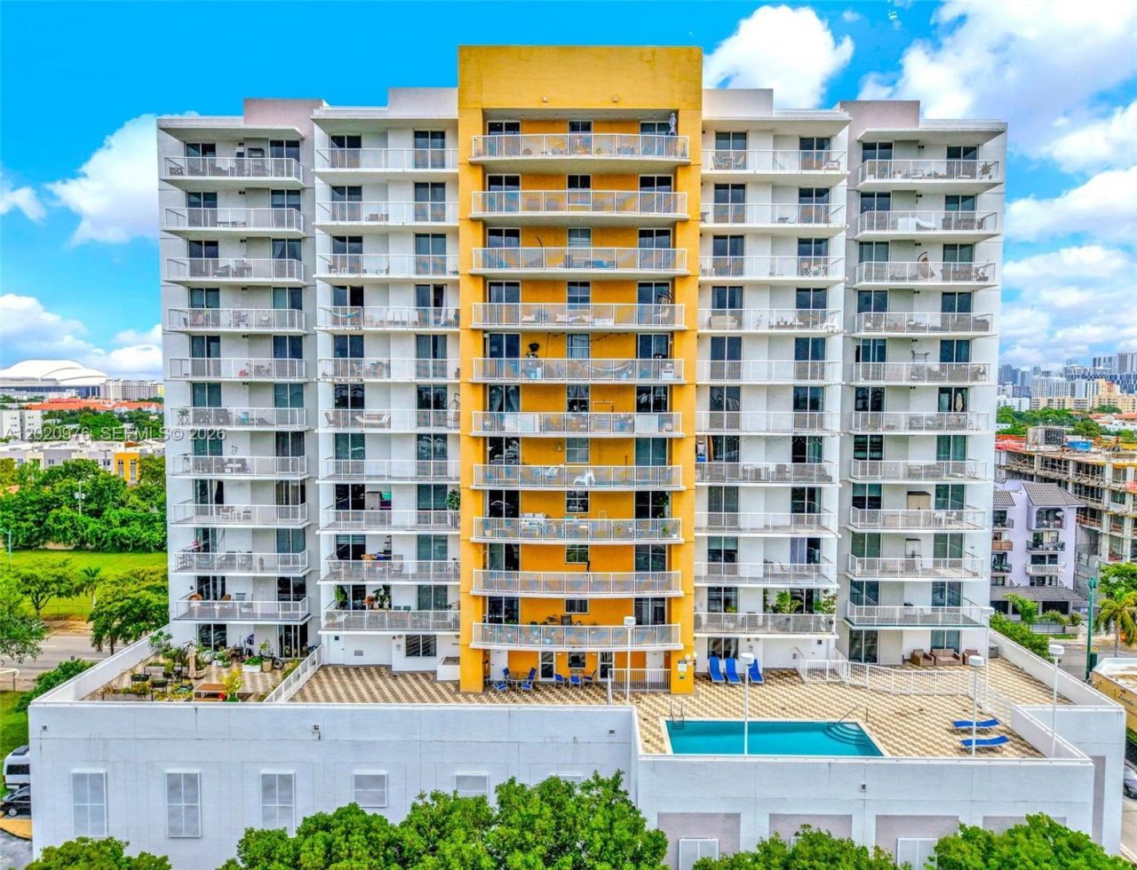 900 SW 8th St, Unit 1501, Miami, FL 33130 Photo