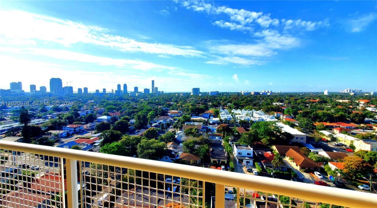 900 SW 8th St , Unit 1501, Miami, FL 33130 Photo
