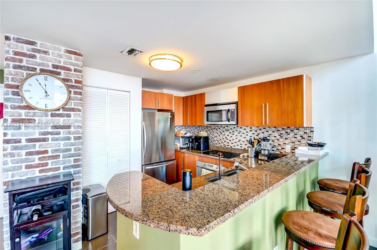 300 S Biscayne Bluv , Unit L-1022, Miami, FL 33131 Photo