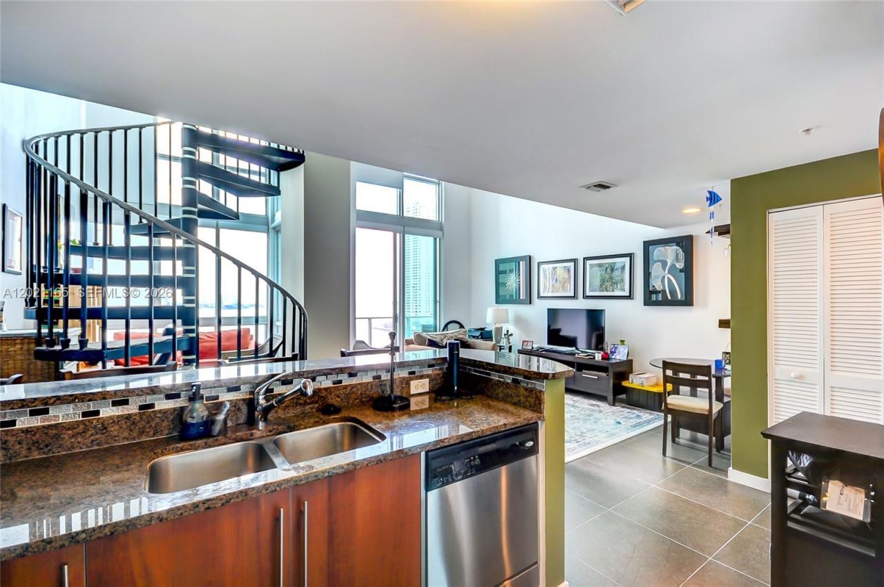 300 S Biscayne Bluv , Unit L-1022, Miami, FL 33131 Photo