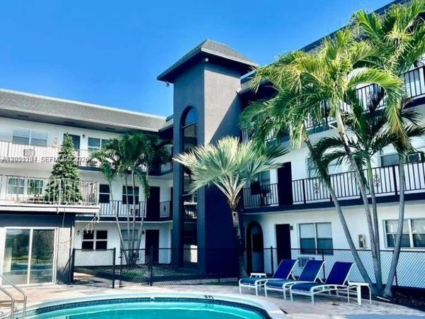 1100 NE 9th Ave , Unit 305, Fort Lauderdale, FL 33304