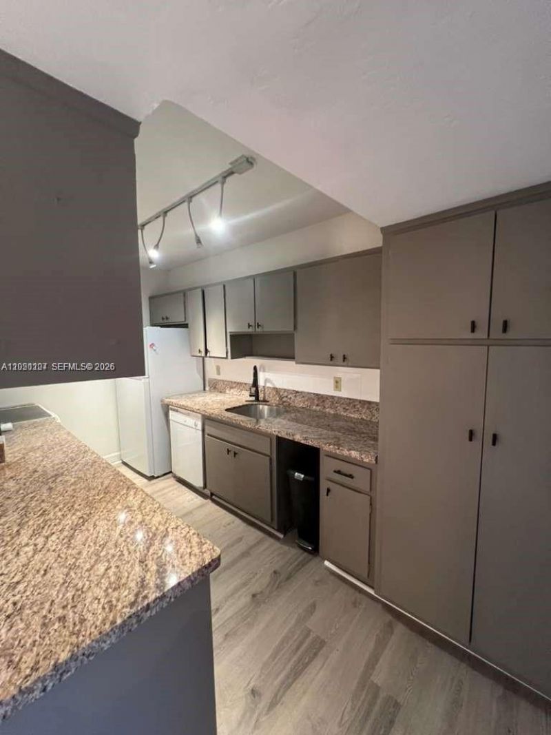 1100 NE 9th Ave , Unit 305, Fort Lauderdale, FL 33304 Photo