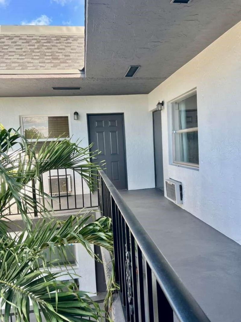 1100 NE 9th Ave , Unit 305, Fort Lauderdale, FL 33304 Photo