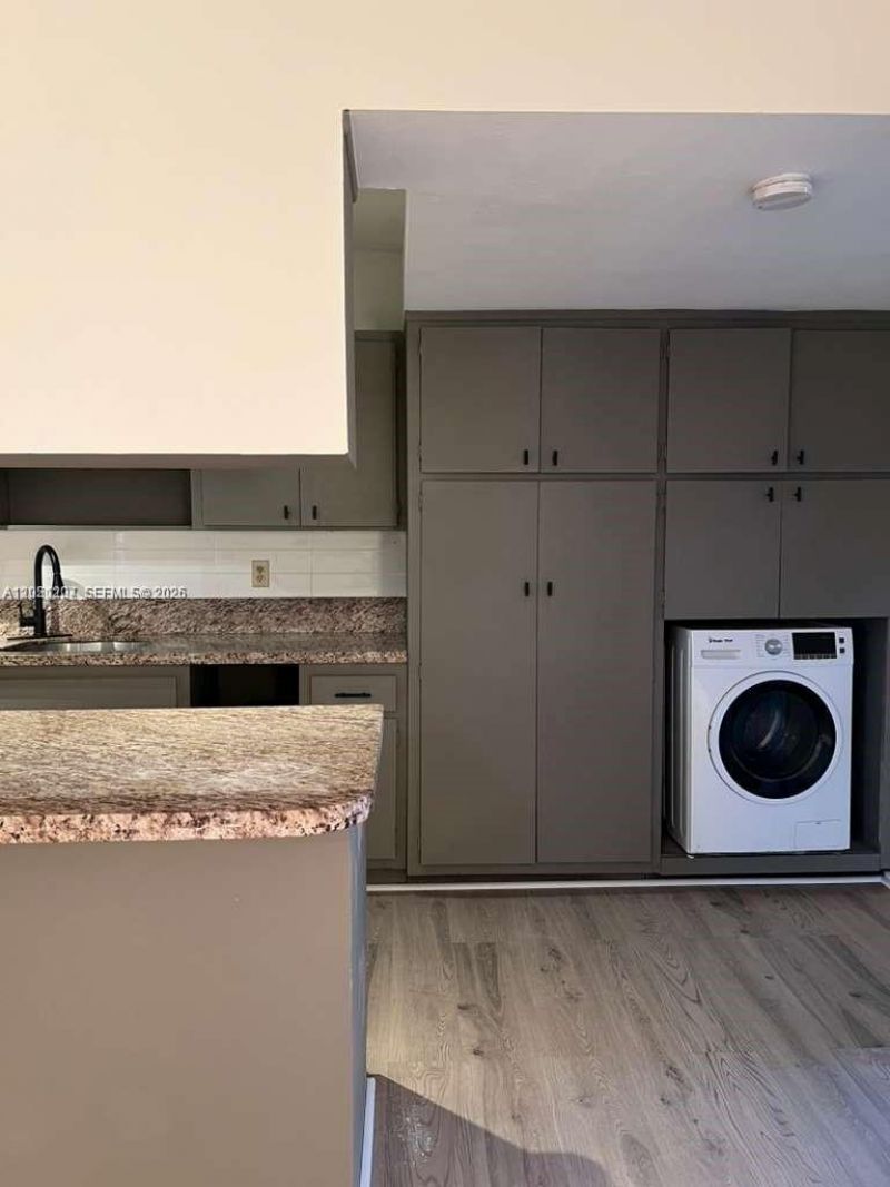1100 NE 9th Ave , Unit 305, Fort Lauderdale, FL 33304 Photo