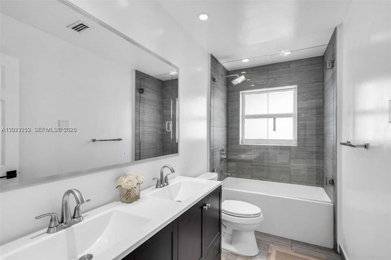 1540 SE 23rd Ave , Unit -, Pompano Beach, FL 33062 Photo