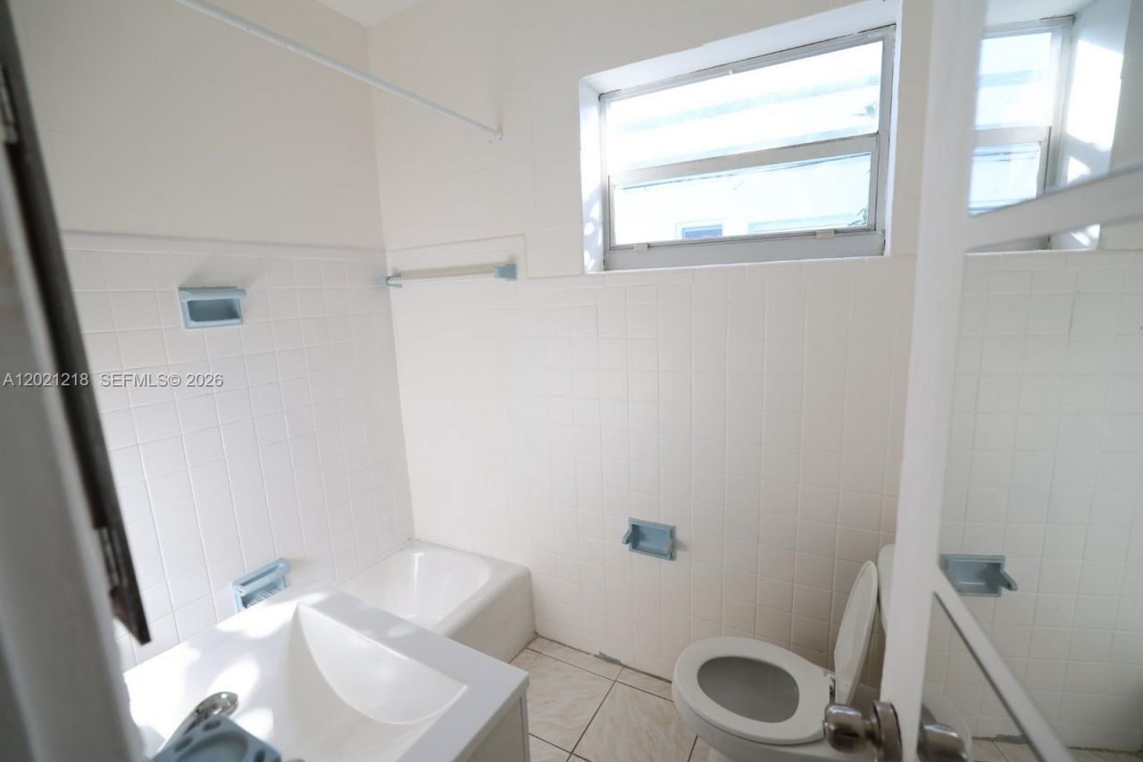 770 83rd St , Unit 3, Miami Beach, FL 33141 Photo