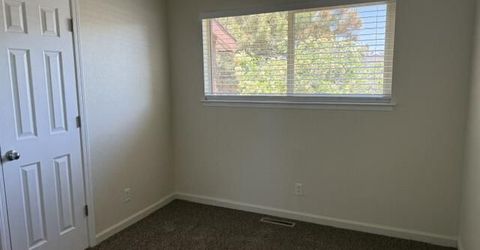 3225 Lucerne Way, Sparks, NV 89431 Photo