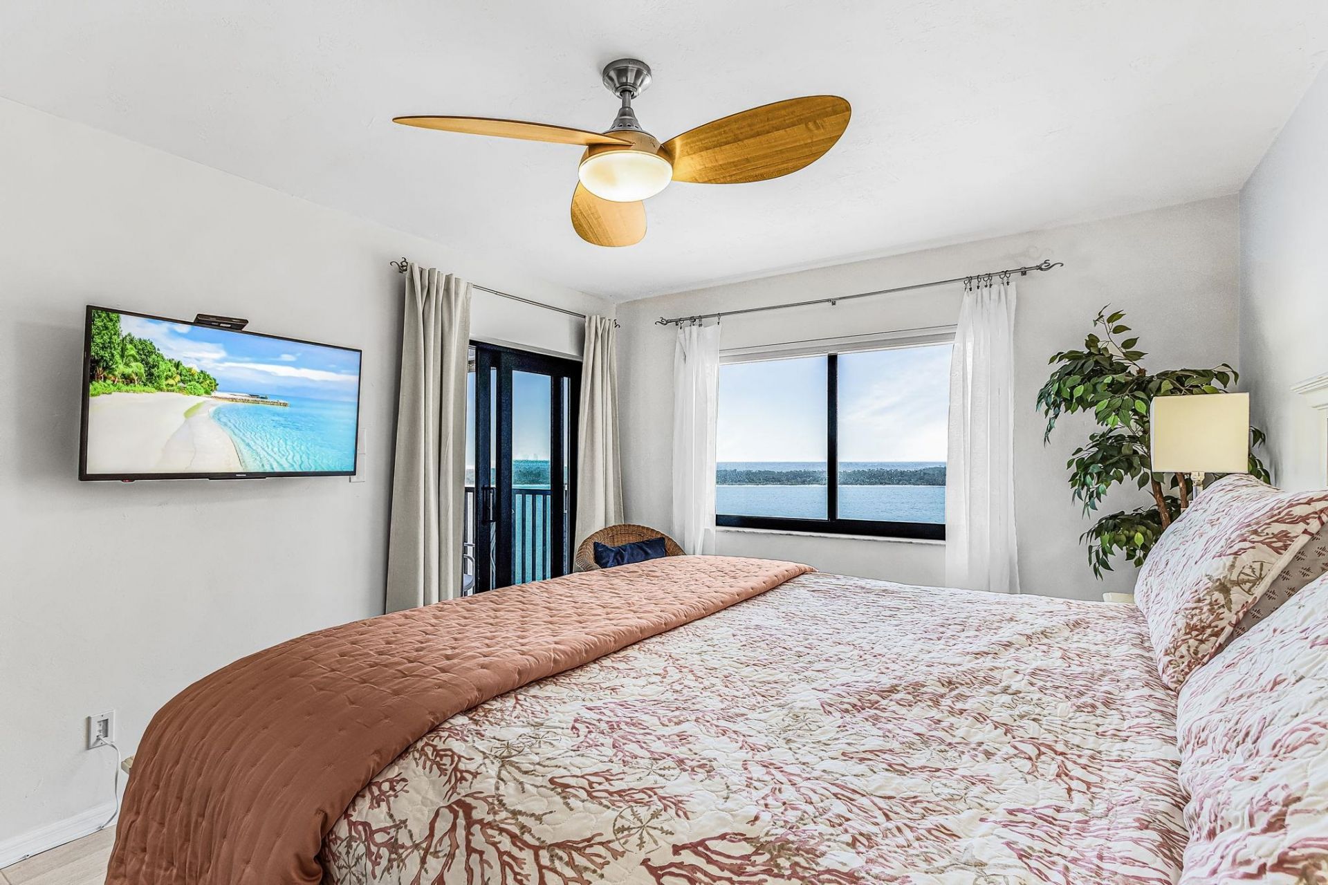 8402 Estero Blvd, Unit 704, Fort Myers Beach, FL 33931 Photo