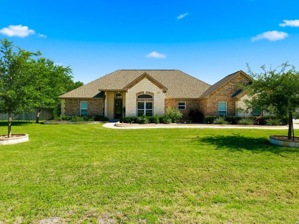 529 Double Gate, Castroville, TX 78009