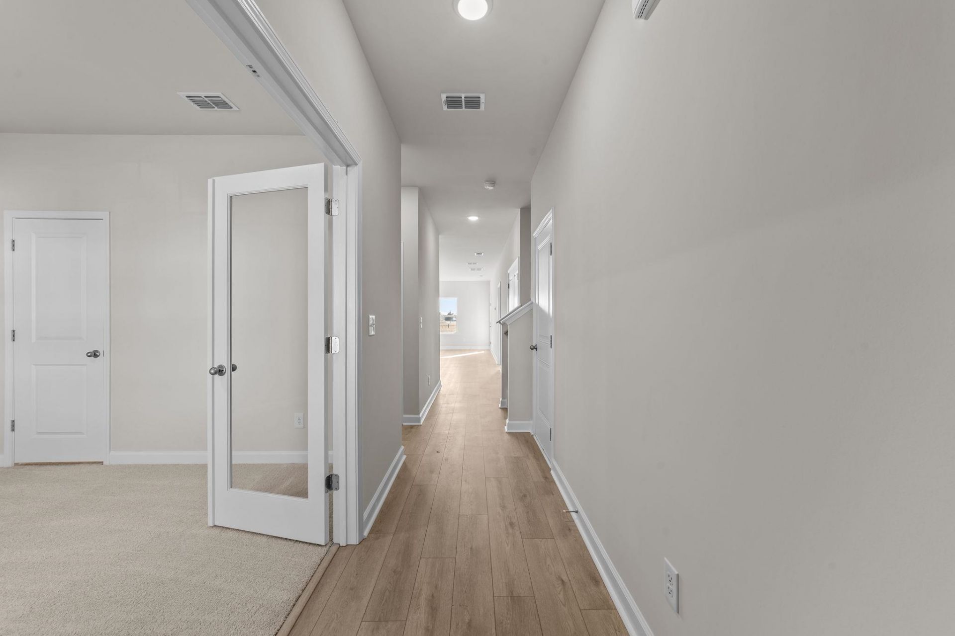704 Ebb Tide Rd.  Photo 2