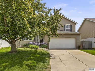 13021 Vernon Avenue , Omaha, NE 68164