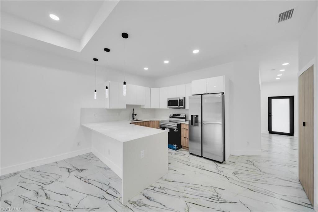 330 / 332 Bell Blvd S, Lehigh Acres, FL 33974 Photo