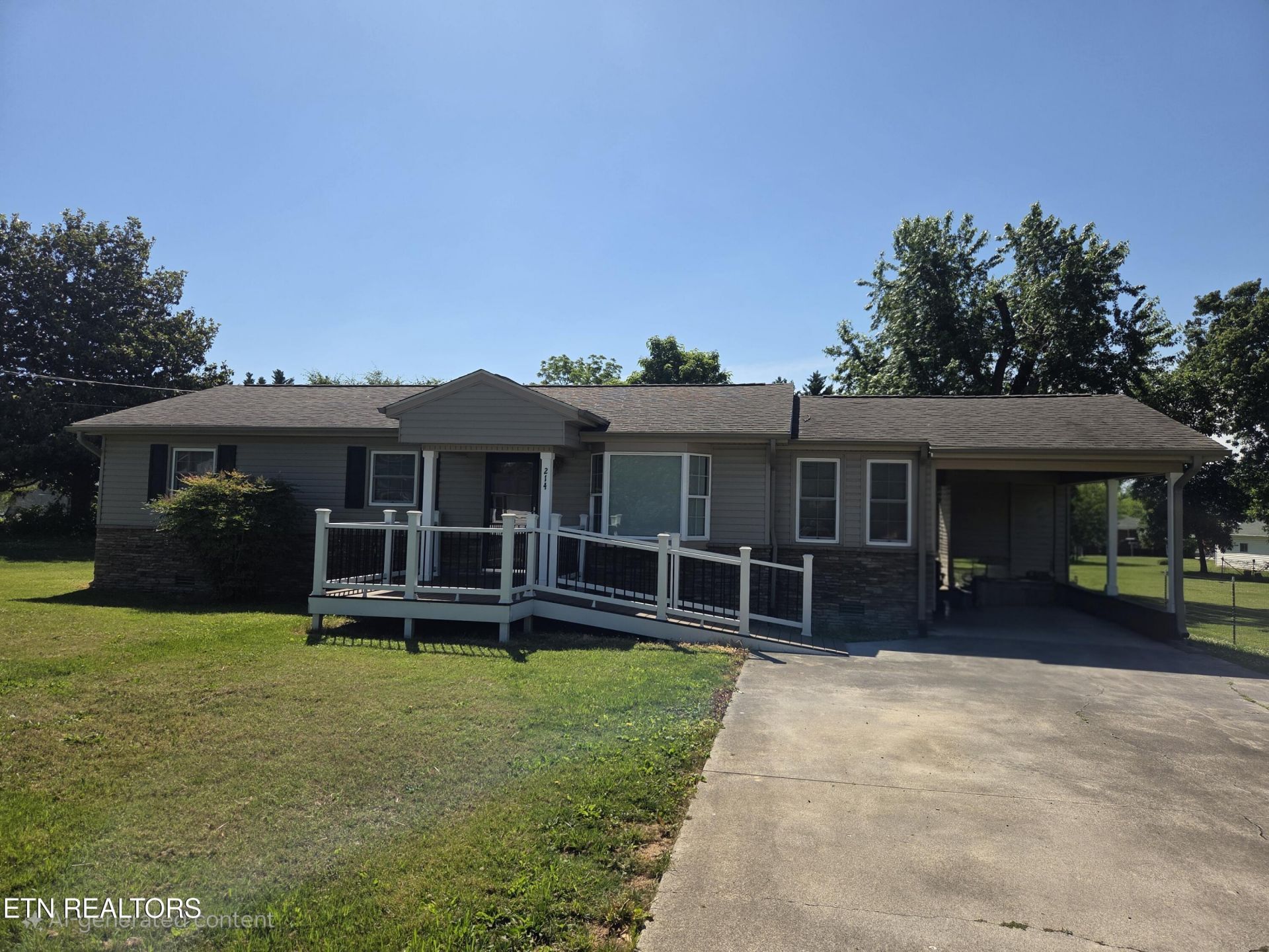 214 Wooddale St, Maryville, TN 37801 Main Photo