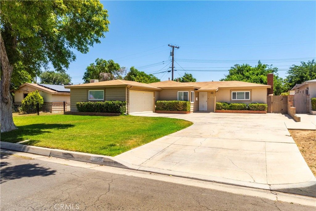 43736 Fern, Lancaster, CA 93534 Main Photo