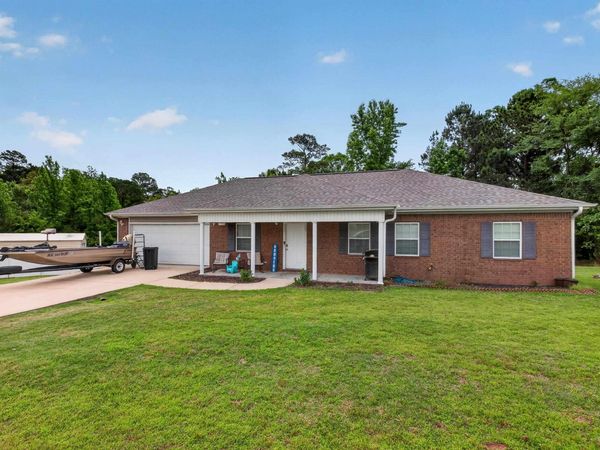 13 Foxwood Street , Arkadelphia, AR 71923