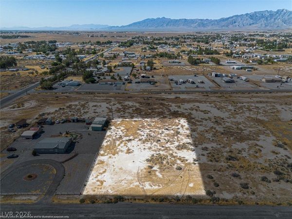 3081 W Donner Street , Pahrump, NV 89048