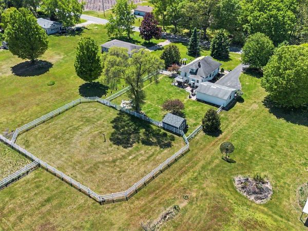 1165 S Bainbridge Center Road, Benton Harbor, MI 49022