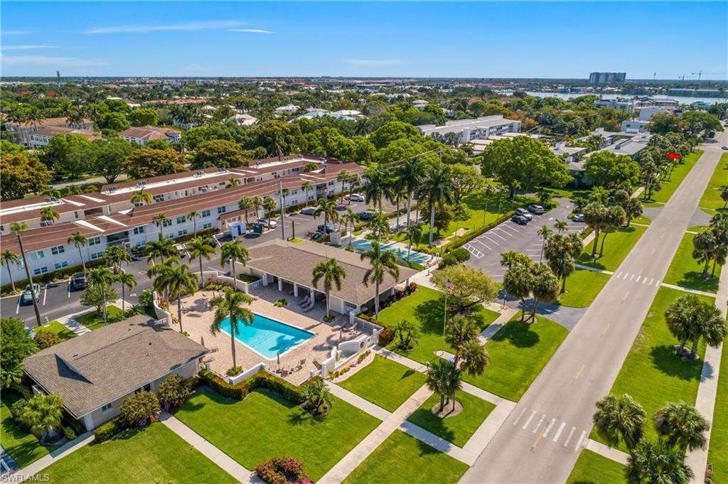 663 12th Ave S, Unit 663, Naples, FL 34102 Photo