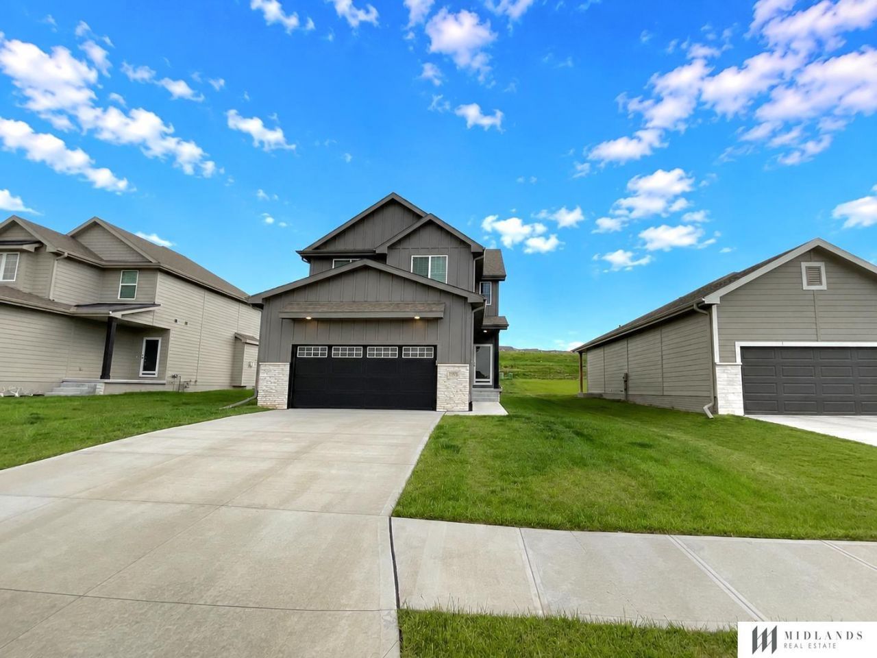 15975 Kempten Creek Drive, Bennington, NE 68007 Main Photo