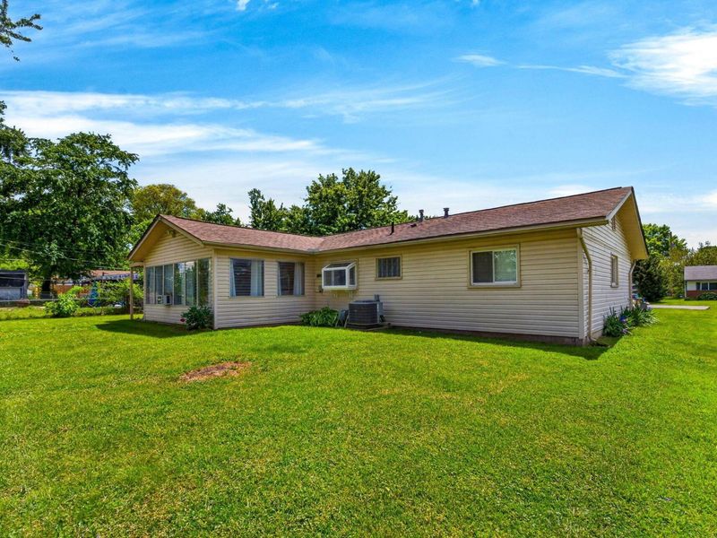 3114 Wessex Court , Columbus, OH 43232 Photo 25