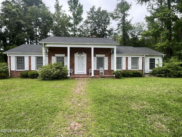 435 Edgewood Circle , Whiteville, NC 28472