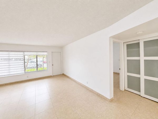 1460 NE 169th St, Unit 108, North Miami Beach, FL 33162