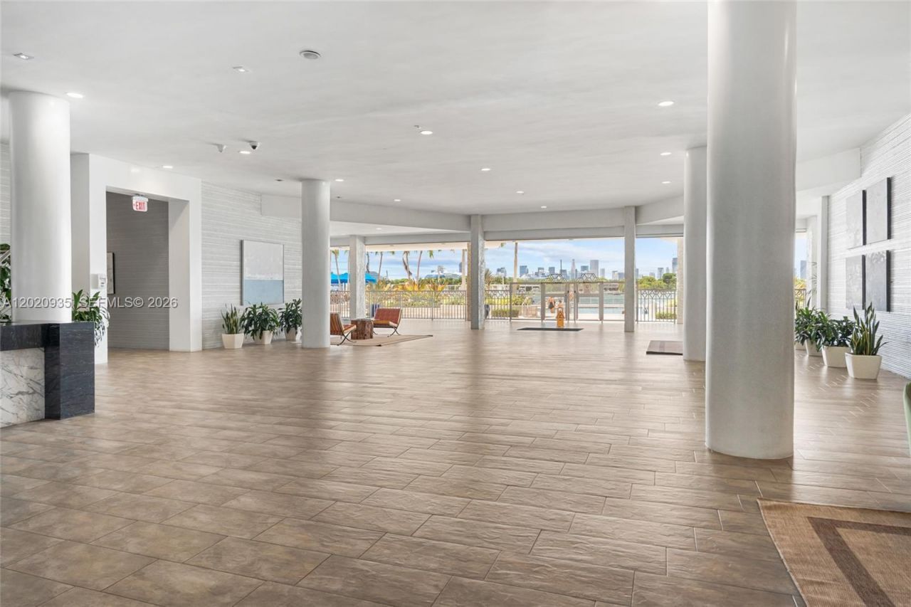 800 West Ave , Unit 527, Miami Beach, FL 33139 Photo