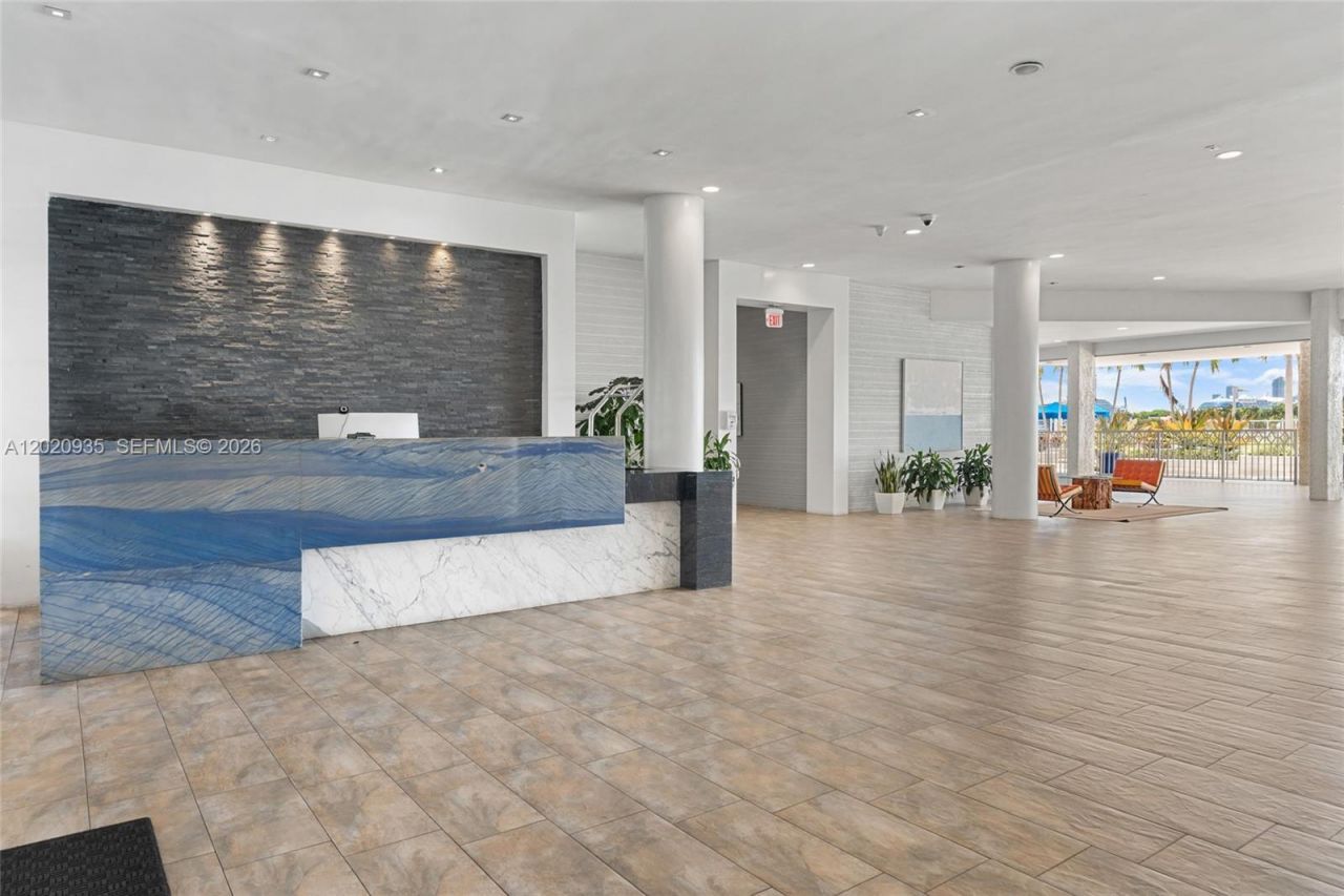 800 West Ave , Unit 527, Miami Beach, FL 33139 Photo