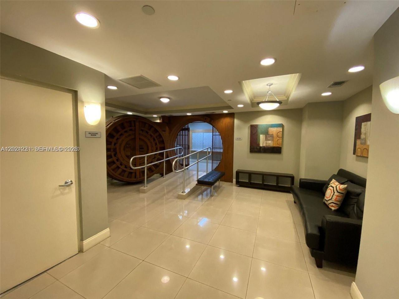 111 E Flagler St , Unit 1310, Miami, FL 33131 Photo