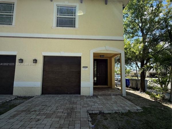 1247 NE 23rd Ave , Pompano Beach, FL 33062
